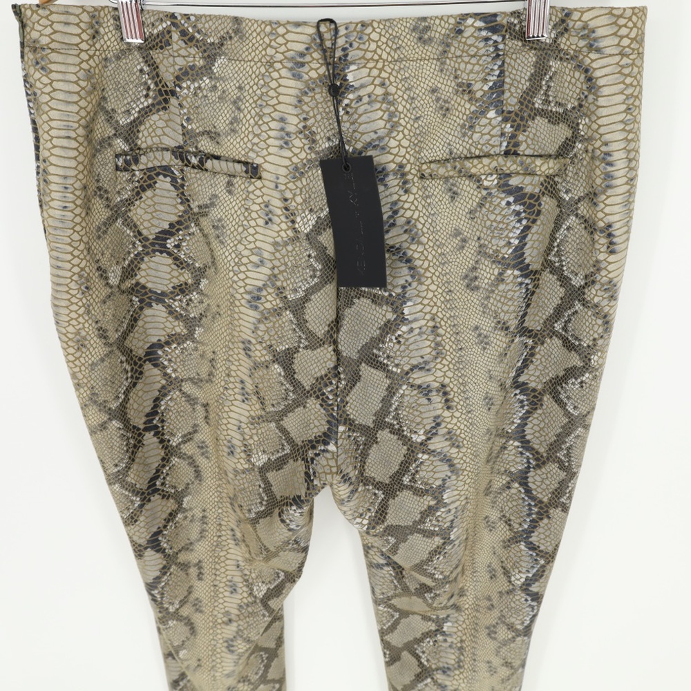 Kendall + Kylie Snakeskin Print High Rise Tapered Pants Zip Size 2X NWT - Picture 5 of 9